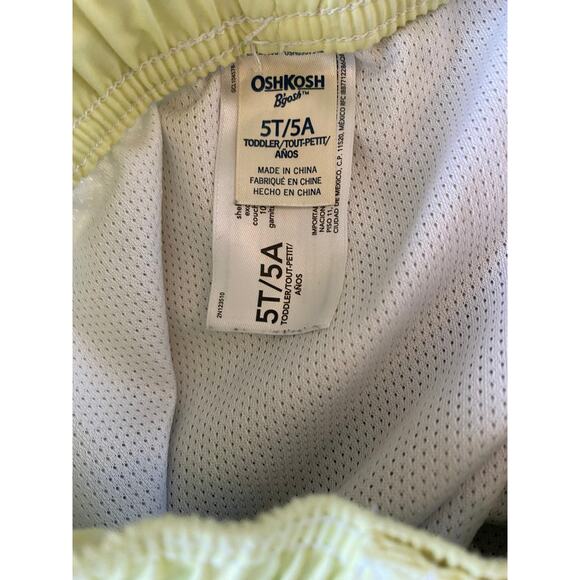 Osh Kosh Shark Rash Guard & Swim Trunks Size 5T - Picture 4 of 4